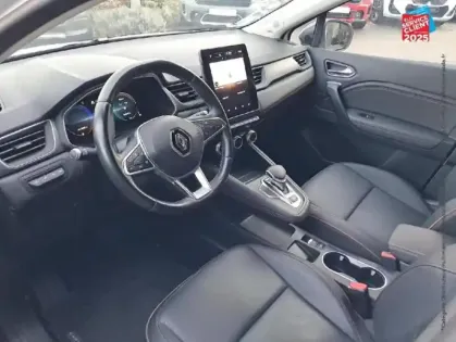 Photo 14 Renault Captur  1.6 E-Tech hybride rechargeable 160ch Initiale Paris -21