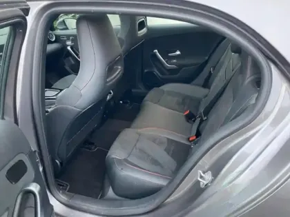 Photo 4 Mercedes Classe A  200 d 150ch AMG Line 8G-DCT