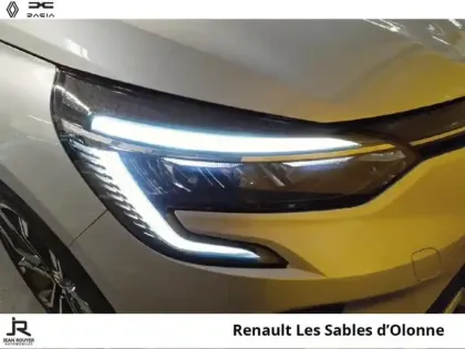 Photo 13 Renault Clio  1.6 E-Tech 140ch Intens -21