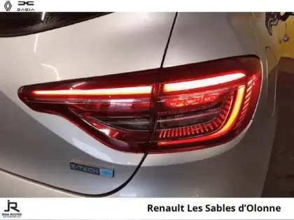 Photo 14 Renault Clio  1.6 E-Tech 140ch Intens -21