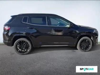 Photo 3 Jeep Compass  1.3 Turbo T4 240ch PHEV 4xe S AT6 eAWD