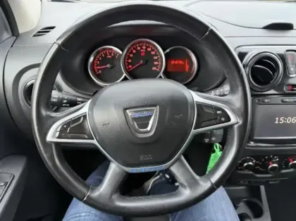 Photo 14 Dacia Lodgy  1.5 Blue dCi 115ch Stepway 7 places