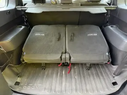 Photo 12 Dacia Lodgy  1.5 Blue dCi 115ch Stepway 7 places