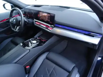 Photo 14 BMW Serie 5 Série 5 Touring 530e 299ch M Sport xDrive