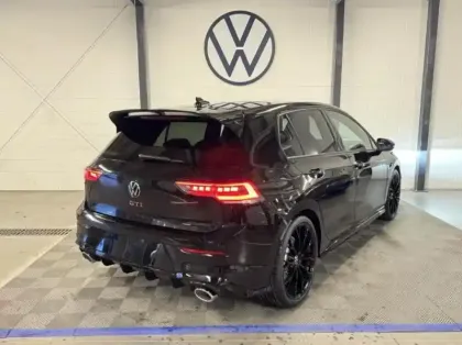 Photo 2 Volkswagen Golf  2.0 TSI 300ch GTI Clubsport DSG7