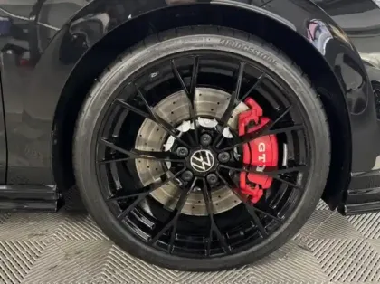 Photo 5 Volkswagen Golf  2.0 TSI 300ch GTI Clubsport DSG7