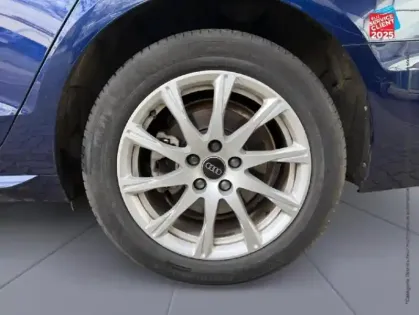 Photo 9 Audi A4  40 TFSI 204ch Business line Plus S tronic 7 GPS Camera