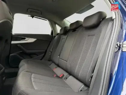 Photo 10 Audi A4  40 TFSI 204ch Business line Plus S tronic 7 GPS Camera