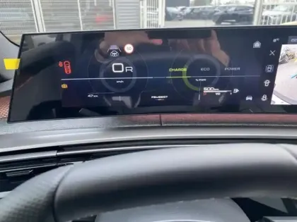 Photo 14 Peugeot 5008  Hybrid 145ch GT e-DCS6