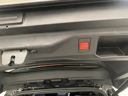 Photo 11 Peugeot 5008  Hybrid 145ch GT e-DCS6