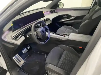 Photo 7 Peugeot 5008  Hybrid 145ch GT e-DCS6