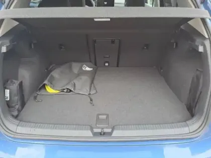 Photo 8 Volkswagen Golf  1.5 eHybrid 204ch VW Edition DSG6