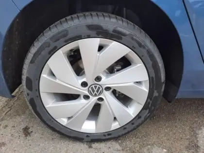 Photo 10 Volkswagen Golf  1.5 eHybrid 204ch VW Edition DSG6