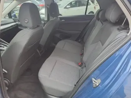 Photo 5 Volkswagen Golf  1.5 eHybrid 204ch VW Edition DSG6