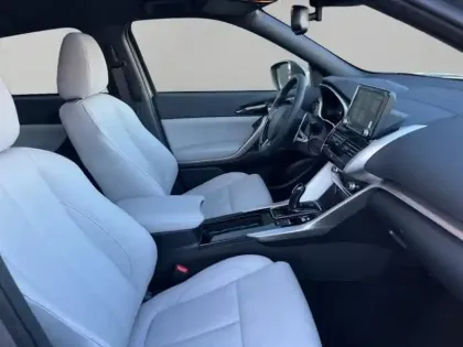 Photo 14 Mitsubishi Eclipse Cross  2.4 MIVEC PHEV 188ch Instyle 4WD 2023