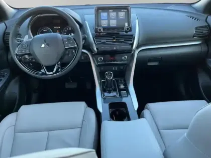 Photo 9 Mitsubishi Eclipse Cross  2.4 MIVEC PHEV 188ch Instyle 4WD 2023