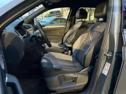 Photo 9 Volkswagen Tiguan  2.0 TDI 150ch R-Line DSG7