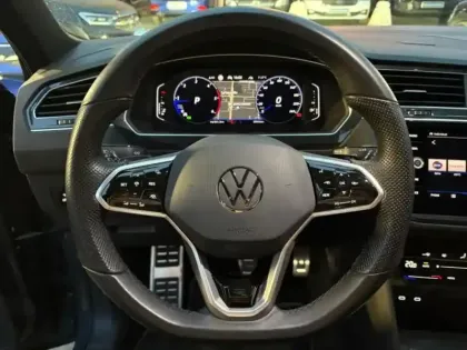 Photo 12 Volkswagen Tiguan  2.0 TDI 150ch R-Line DSG7