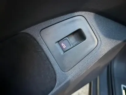 Photo 11 Volkswagen Tiguan  2.0 TDI 150ch R-Line DSG7