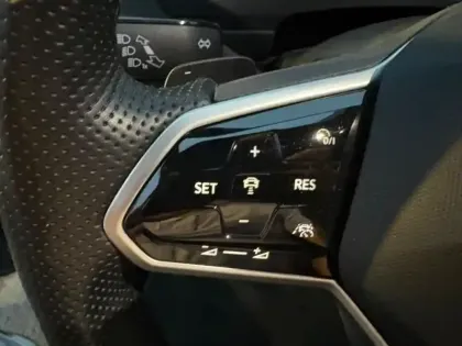 Photo 13 Volkswagen Tiguan  2.0 TDI 150ch R-Line DSG7