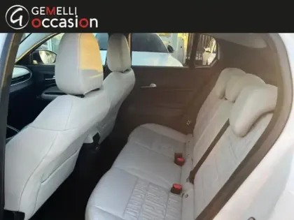 Photo 8 Fiat 600  1.2 Hybrid 100ch La Prima DCT6