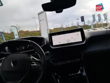 Photo 14 Peugeot 2008  1.2 PureTech 130ch S&S GT EAT8