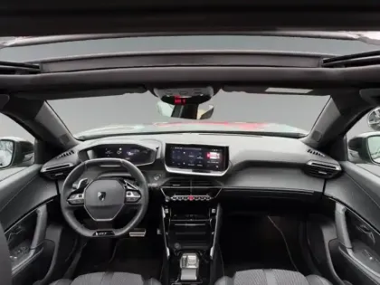 Photo 9 Peugeot 2008  1.2 Hybrid 145  GT e-DCS6