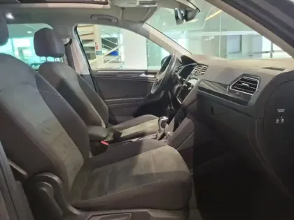 Photo 12 Volkswagen Tiguan  2.0 TDI 150ch Elegance DSG7