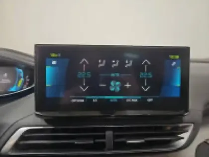 Photo 13 Peugeot 3008  HYBRID 225ch GT e-EAT8