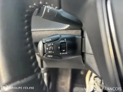 Photo 13 Peugeot 2008  e- 136ch Allure Business