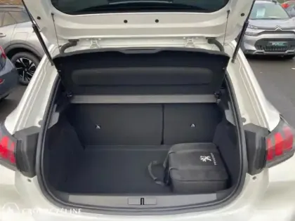 Photo 5 Peugeot 208  e- 136ch Style