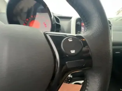 Photo 13 Citroën C1  VTi 72 S&S Millenium 5p  E6.d