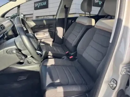 Photo 8 Citroën C3  1.2 PureTech 110ch S&S Shine Pack  EAT6