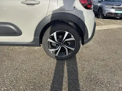 Photo 11 Citroën C3  1.2 PureTech 110ch S&S Shine Pack  EAT6