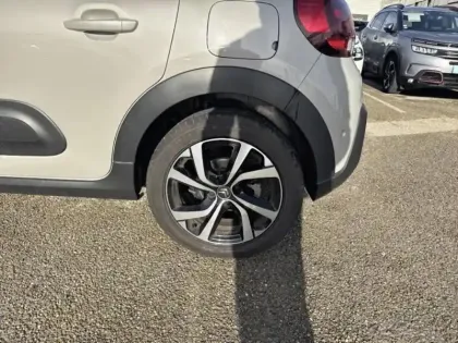 Photo 10 Citroën C3  1.2 PureTech 110ch S&S Shine Pack  EAT6