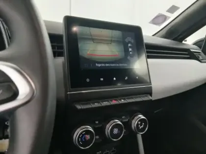 Photo 14 Renault Clio  1.6 E-Tech 140ch Limited -21