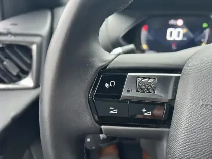 Photo 14 DS DS 3  Crossback PureTech 130ch Grand Chic Automatique 7cv