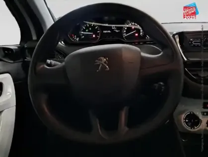 Photo 11 Peugeot 208  1.2 PURETECH 68CH E6.C LIKE 5P