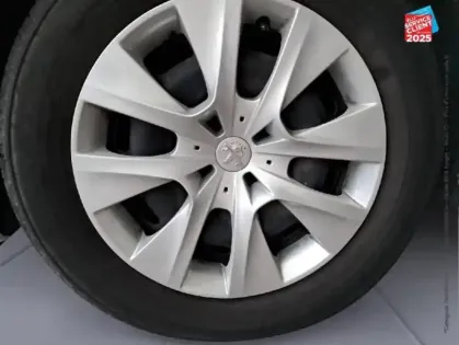 Photo 9 Peugeot 208  1.2 PURETECH 68CH E6.C LIKE 5P