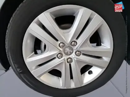 Photo 9 Peugeot 208  1.5 BLUEHDI 100CH E6.C SIGNATURE BVM5 86G 5P