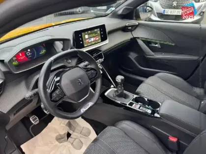 Photo 14 Peugeot 208  1.2 PureTech 100ch S&S GT