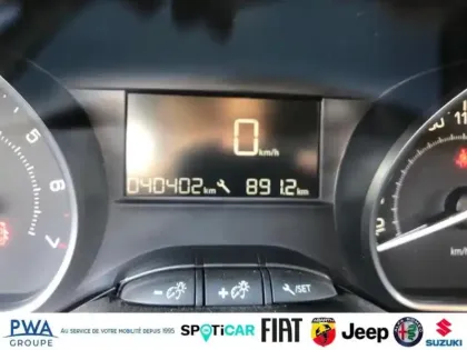 Photo 8 Peugeot 2008  1.2 PureTech 130ch E6.c Signature S&S