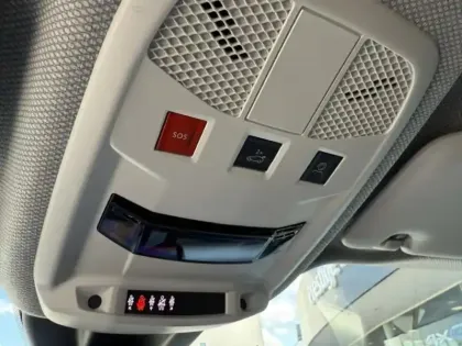 Photo 13 Jeep Avenger  1.2 Turbo T3 110ch MHEV Summit BVR6 eHybrid