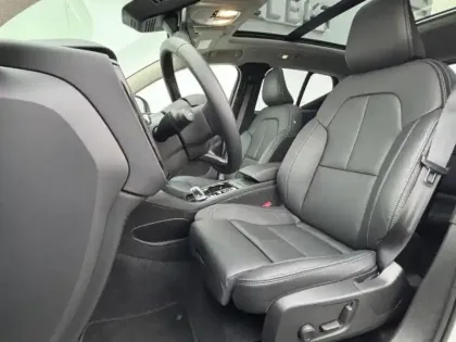 Photo 5 Volvo Xc40  B3 163ch Lounge Edition DCT 7