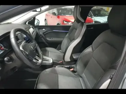 Photo 9 Renault Captur  1.6 E-Tech hybride 145ch Intens -21