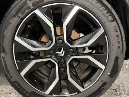 Photo 7 Citroën C4  Moteur électrique 136ch (100 kW) Shine Pack Automatique