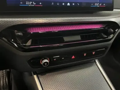 Photo 11 BMW Serie 3 Série 3 330eA xDrive 292ch M Sport