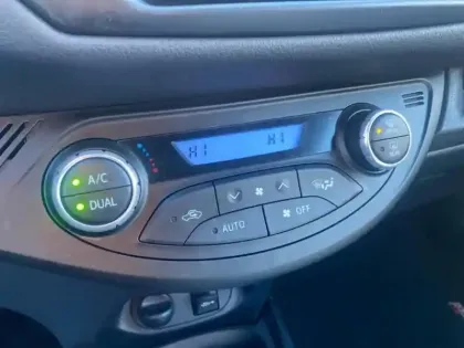 Photo 13 Toyota Yaris  100h GR SPORT 5p MY19