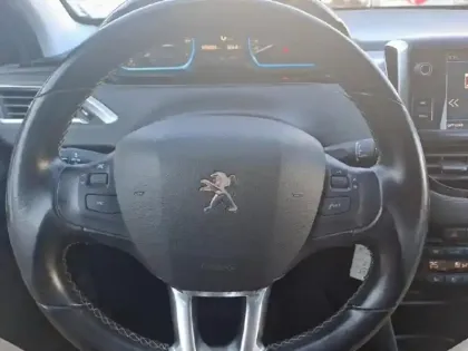 Photo 26 Peugeot 2008  1.2 PureTech 130ch E6.c Allure S&S