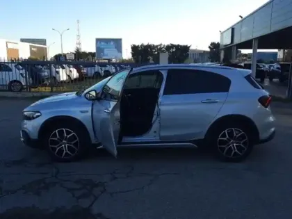 Photo 7 Fiat Tipo  Cross 1.6 MultiJet 130ch S/S Plus